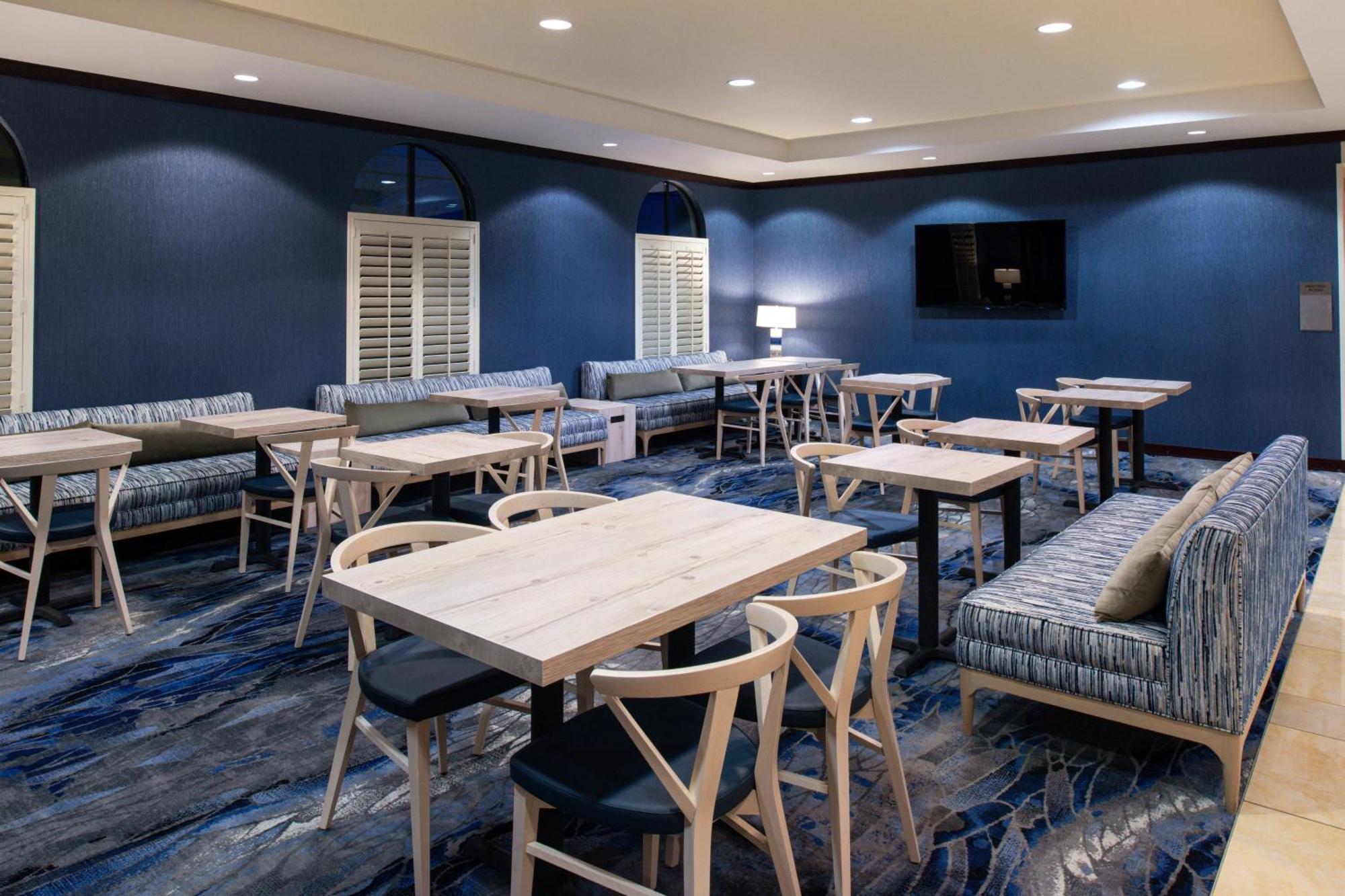 Fairfield Inn & Suites Santa Cruz - Capitola Bagian luar foto